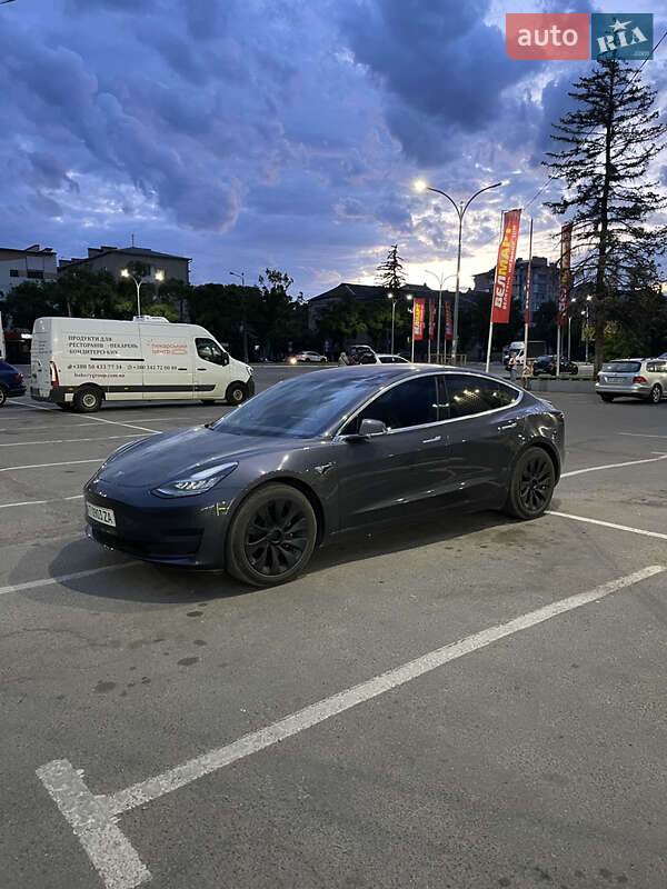 Седан Tesla Model 3 2018 в 