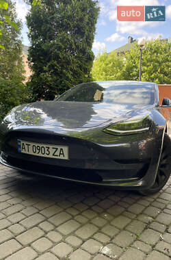 Седан Tesla Model 3 2018 в Івано-Франківську