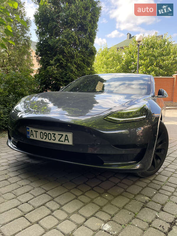 Седан Tesla Model 3 2018 в Ивано-Франковске