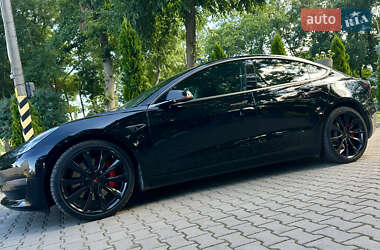 Седан Tesla Model 3 2018 в Кропивницком