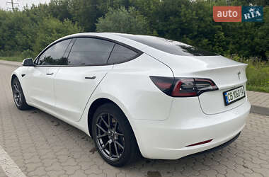 Седан Tesla Model 3 2021 в 