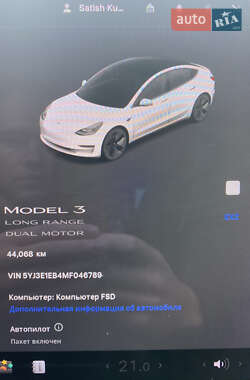 Седан Tesla Model 3 2021 в 