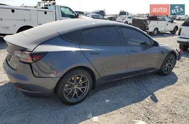 Седан Tesla Model 3 2022 в 