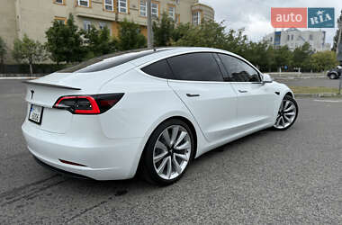 Седан Tesla Model 3 2018 в 