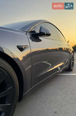Седан Tesla Model 3 2023 в Киеве фото 10 Седан Tesla Model 3 2023 в Киеве