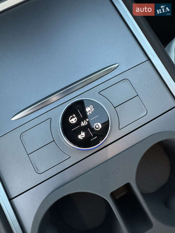 Седан Tesla Model 3 2023 в Киеве