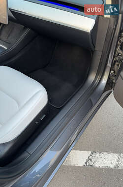 Седан Tesla Model 3 2023 в Киеве фото 33 Седан Tesla Model 3 2023 в Киеве