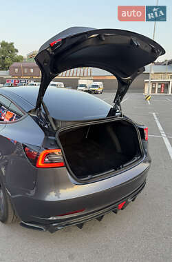 Седан Tesla Model 3 2023 в Киеве фото 56 Седан Tesla Model 3 2023 в Киеве