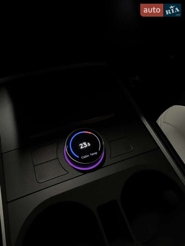 Седан Tesla Model 3 2023 в Києві