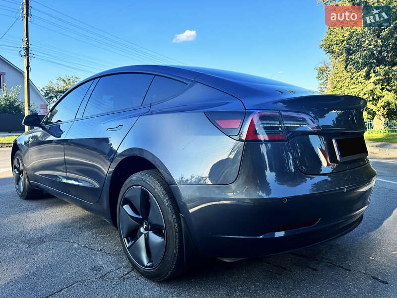 Седан Tesla Model 3 2022 в Вінниці
