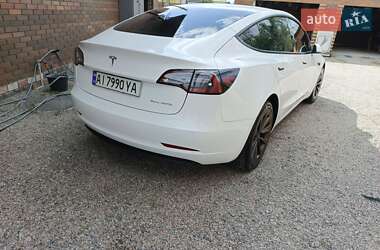 Седан Tesla Model 3 2021 в 
