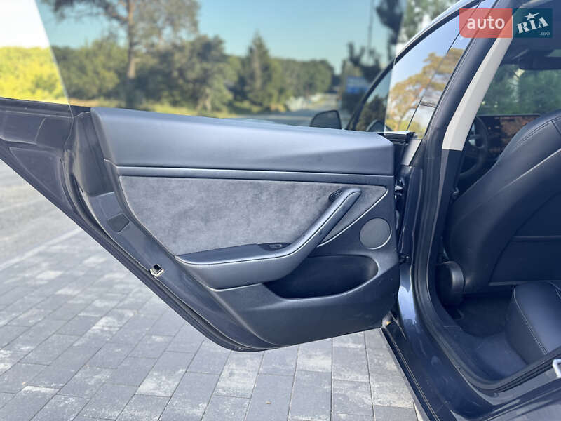Седан Tesla Model 3 2021 в Ужгороде фото 34 Седан Tesla Model 3 2021 в Ужгороде