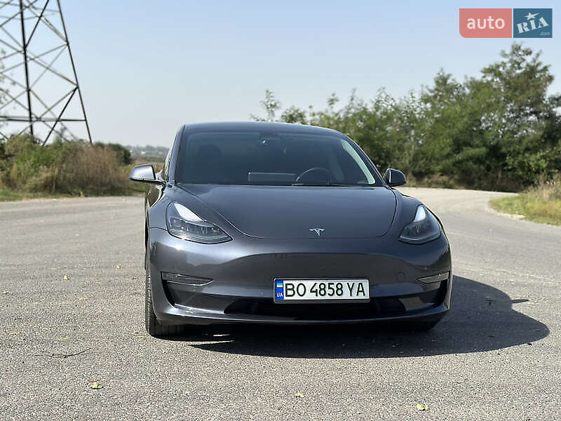 Седан Tesla Model 3 2022 в Хмельницькому