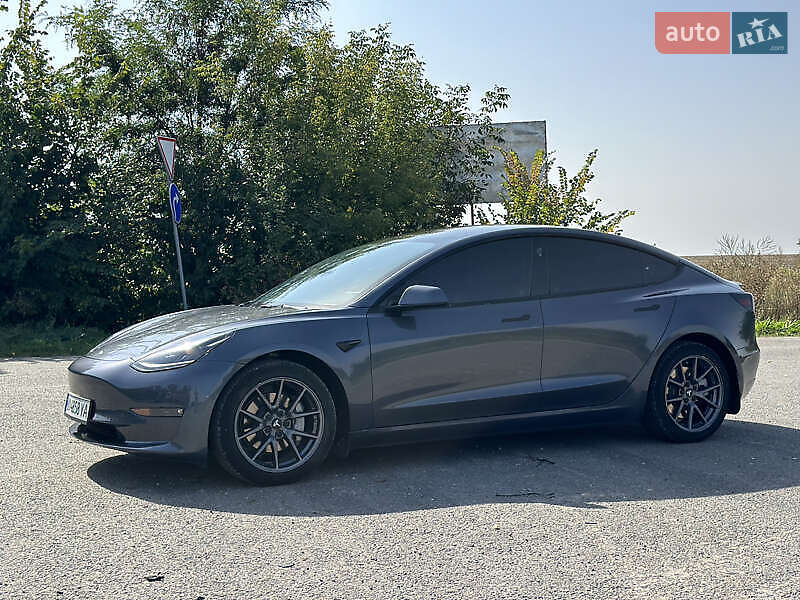 Седан Tesla Model 3 2022 в Хмельницькому