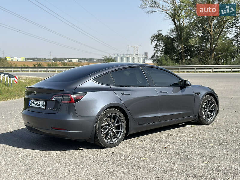 Седан Tesla Model 3 2022 в Хмельницькому