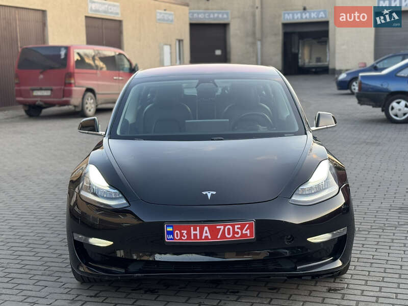 Седан Tesla Model 3 2019 в Владимире