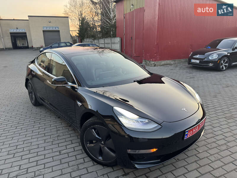 Седан Tesla Model 3 2019 в Владимире