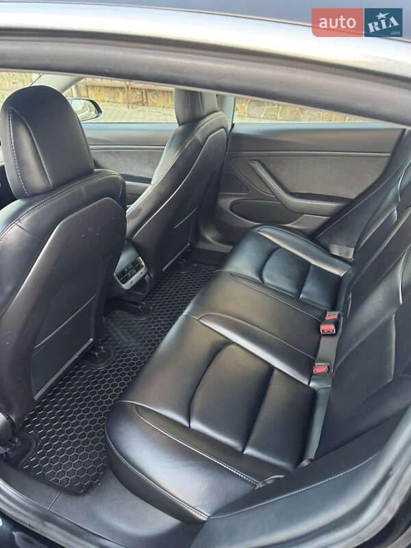 Седан Tesla Model 3 2019 в Владимире