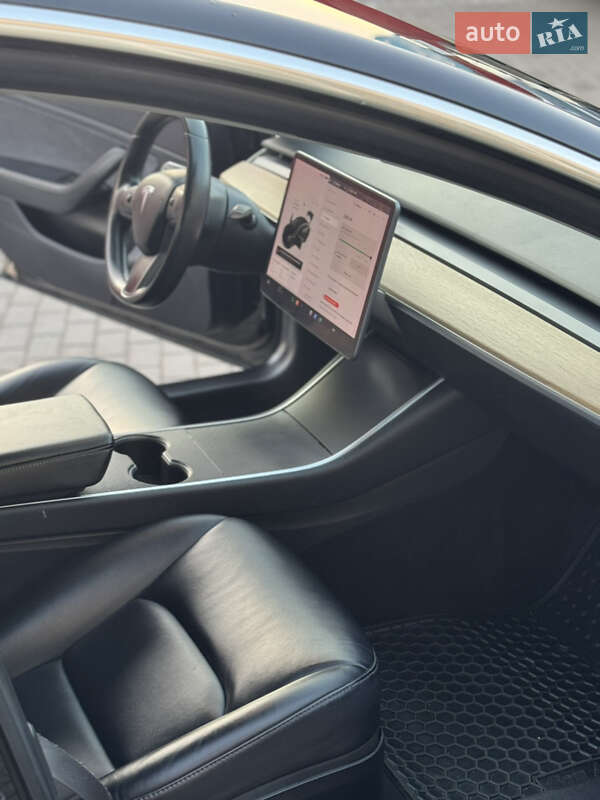 Седан Tesla Model 3 2019 в Владимире