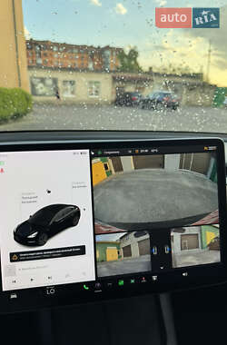 Седан Tesla Model 3 2021 в 