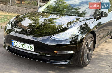 Седан Tesla Model 3 2020 в 