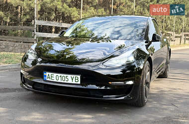 Седан Tesla Model 3 2020 в 