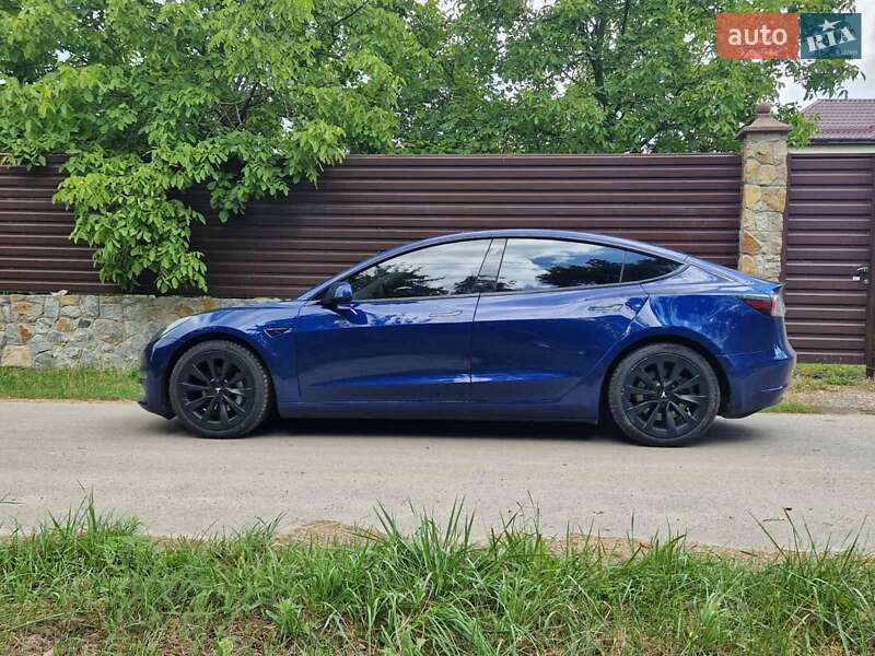Седан Tesla Model 3 2022 в Василькове