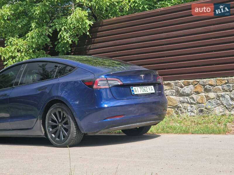 Седан Tesla Model 3 2022 в Василькове