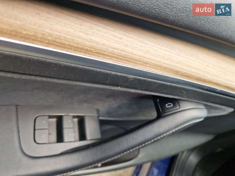 Седан Tesla Model 3 2022 в Василькове