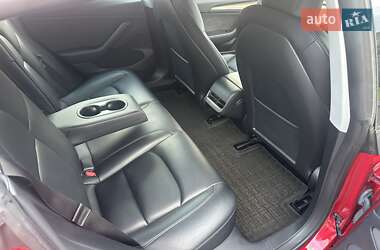 Седан Tesla Model 3 2022 в 