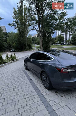 Седан Tesla Model 3 2020 в 