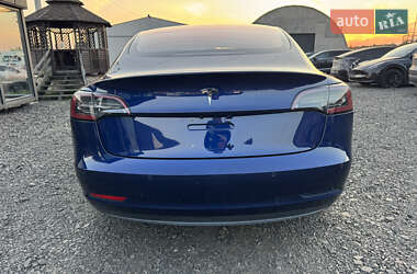 Седан Tesla Model 3 2018 в 