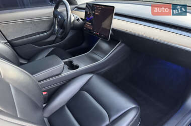 Седан Tesla Model 3 2018 в 