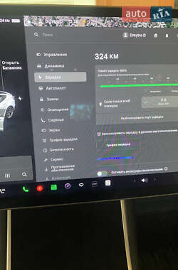 Седан Tesla Model 3 2020 в 