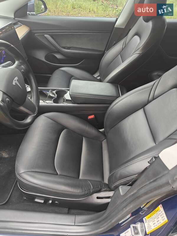 Седан Tesla Model 3 2018 в Харькове