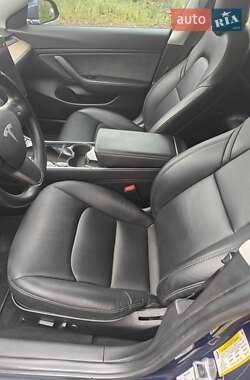 Седан Tesla Model 3 2018 в 