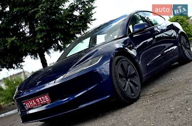 Tesla Model 3 2024