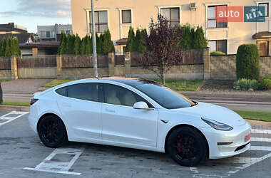 Седан Tesla Model 3 2018 в 