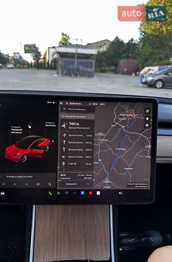 Седан Tesla Model 3 2018 в 