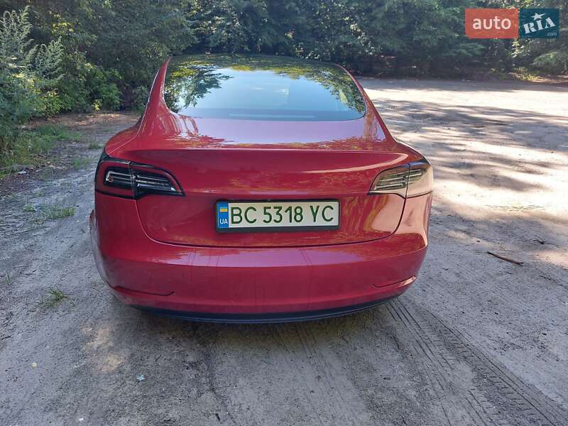 Седан Tesla Model 3 2019 в Львове