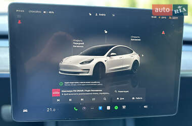 Седан Tesla Model 3 2023 в 