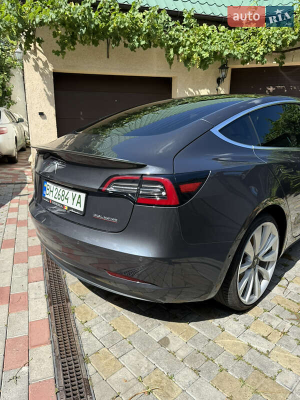 Седан Tesla Model 3 2018 в Одессе