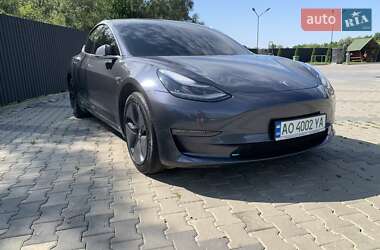 Седан Tesla Model 3 2019 в Иршаве