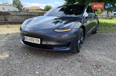 Седан Tesla Model 3 2019 в 