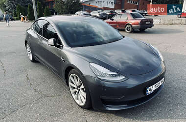Седан Tesla Model 3 2018 в Киеве