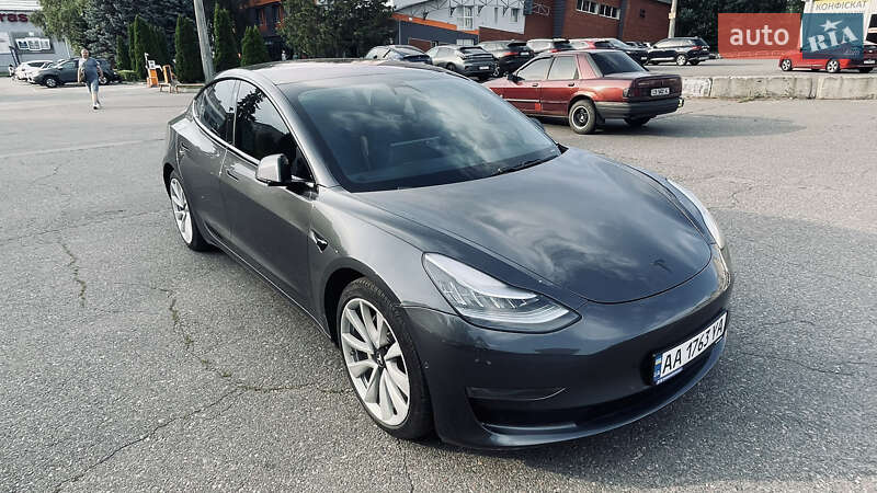 Tesla Model 3 2018