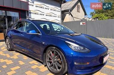 Седан Tesla Model 3 2019 в 