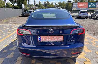 Седан Tesla Model 3 2019 в 