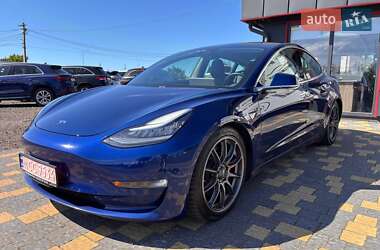 Седан Tesla Model 3 2019 в 