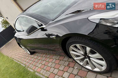 Седан Tesla Model 3 2018 в 